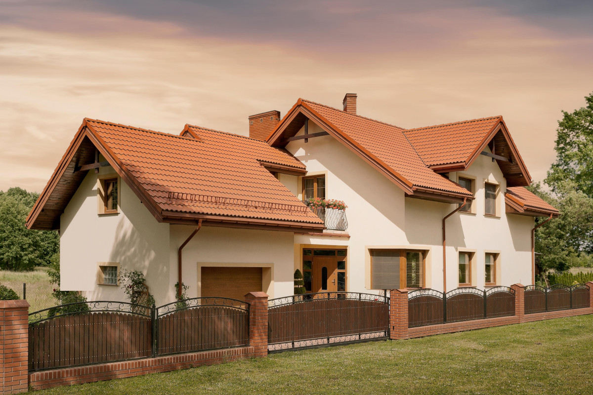 Dachówka betonowa Braas Celtycka Cisar, kolor ceglany